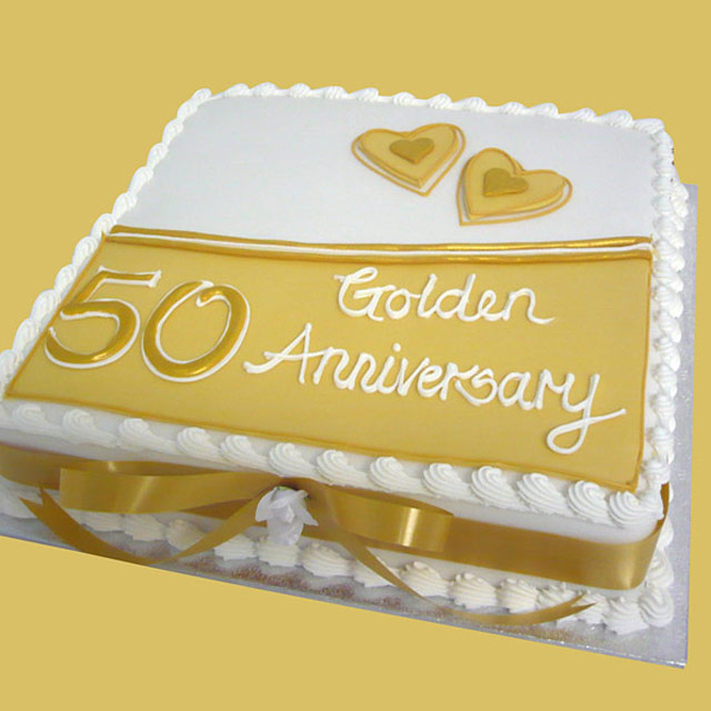 A bespoke Anniversary cake made for a Paignton couple 